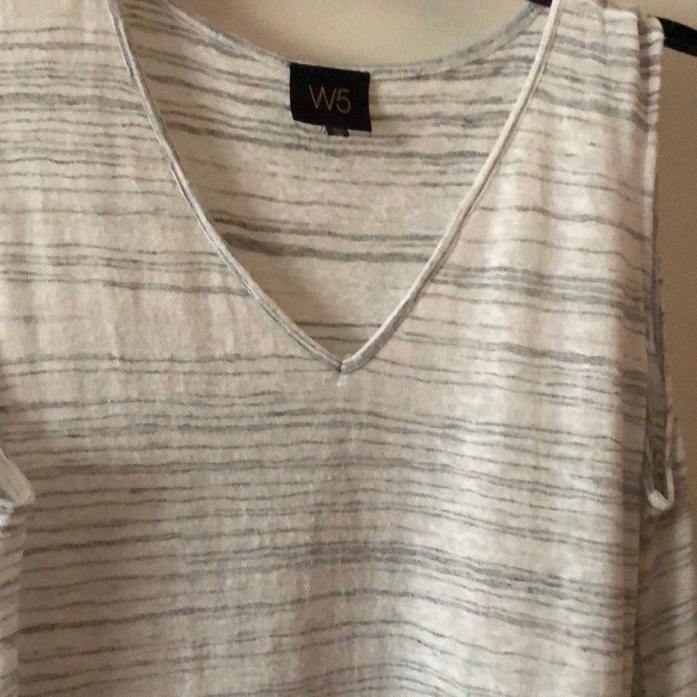 Sleeveless tunic
